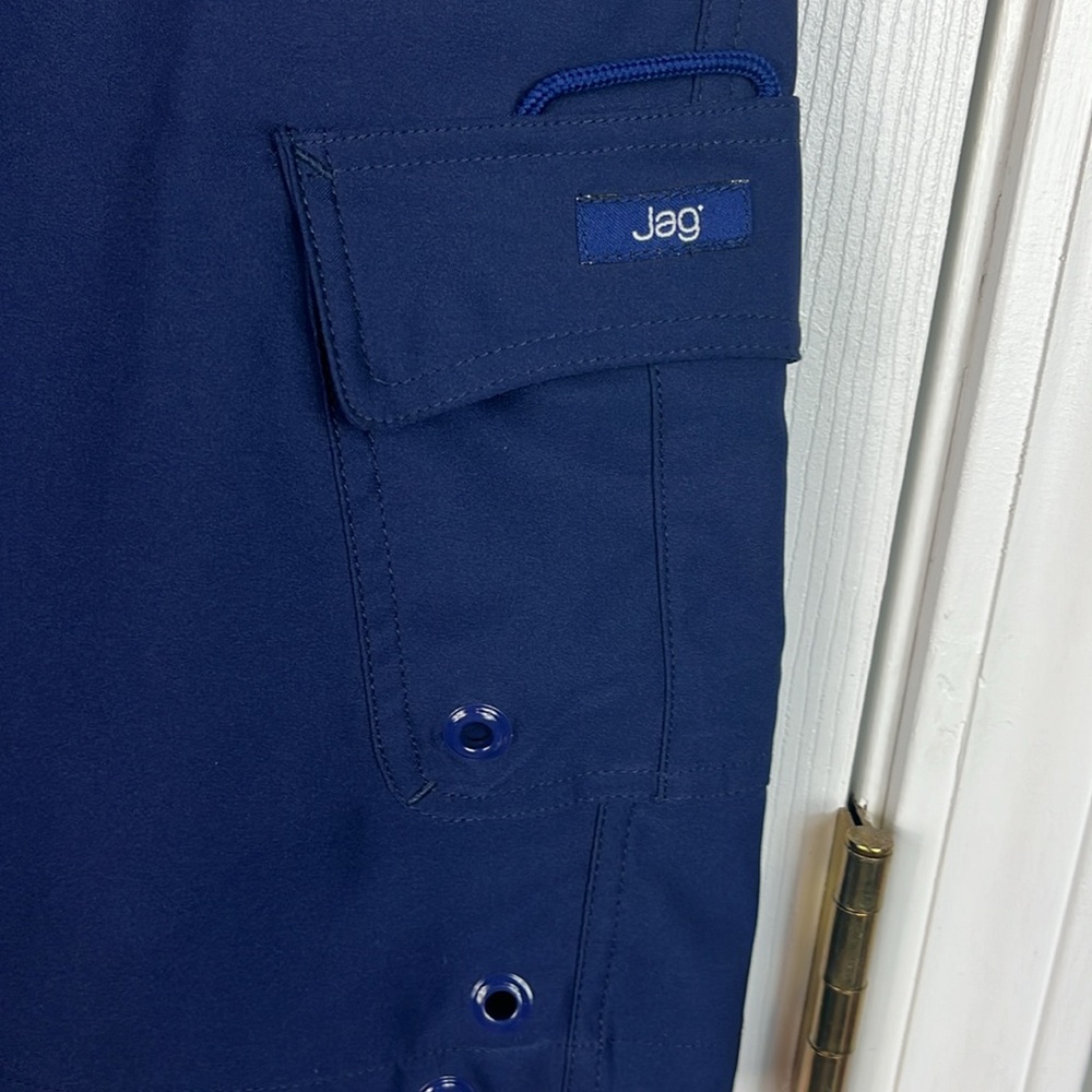 Jag navy blue swim shorts size XL. Pocket on leg, 100% polyester. - Picture 3 of 8